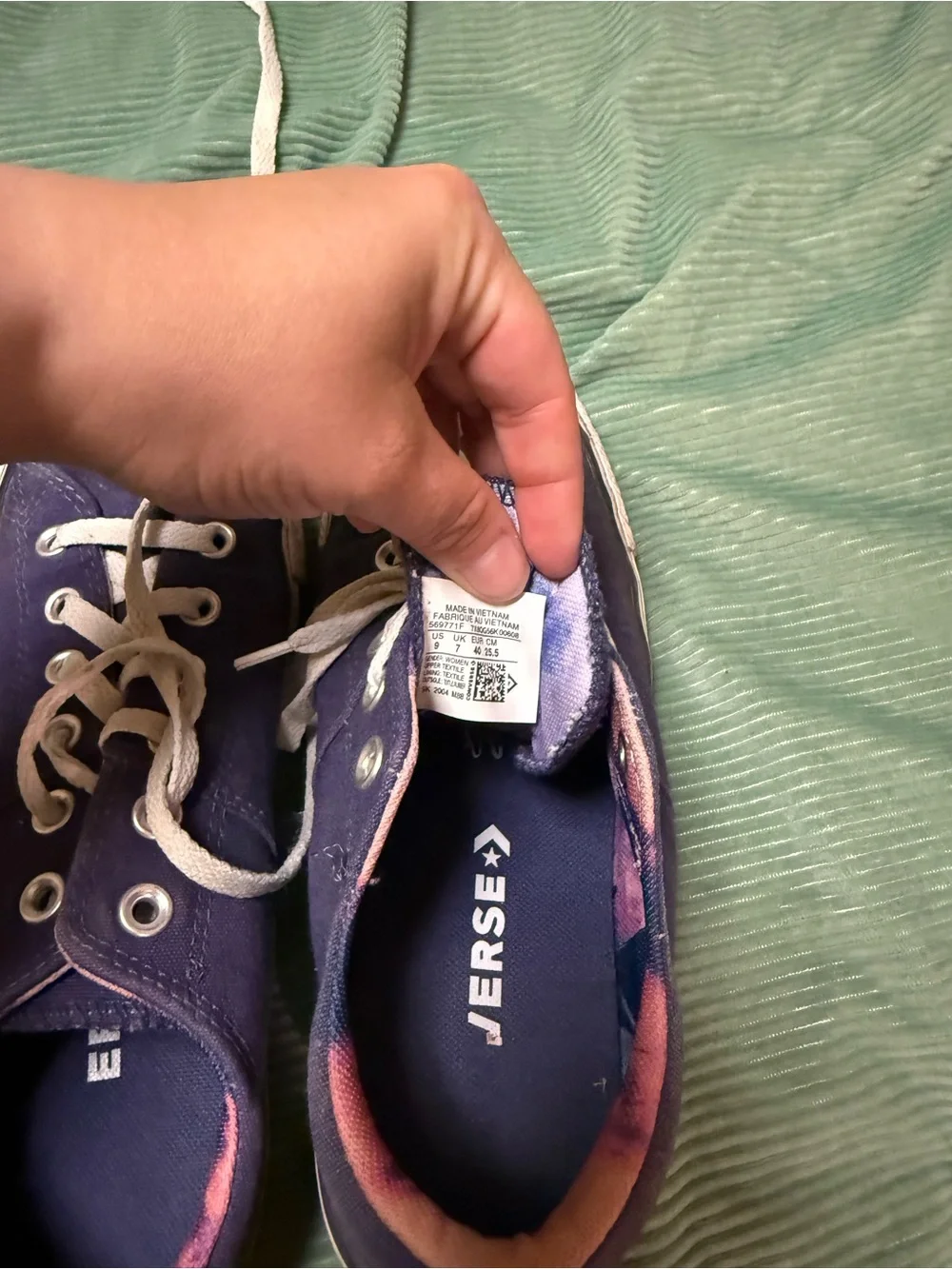 Classic Low-Top Navy Canvas Sneakers with Pink Accent